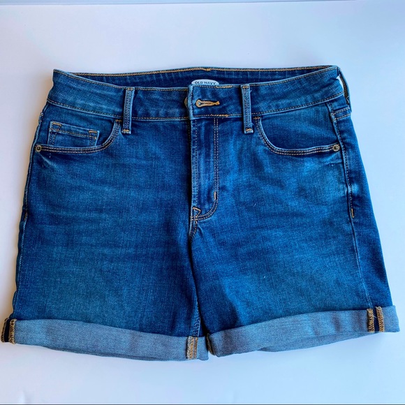 Old Navy Mid-rise Medium-wash Jean Shorts - Picture 1 of 5